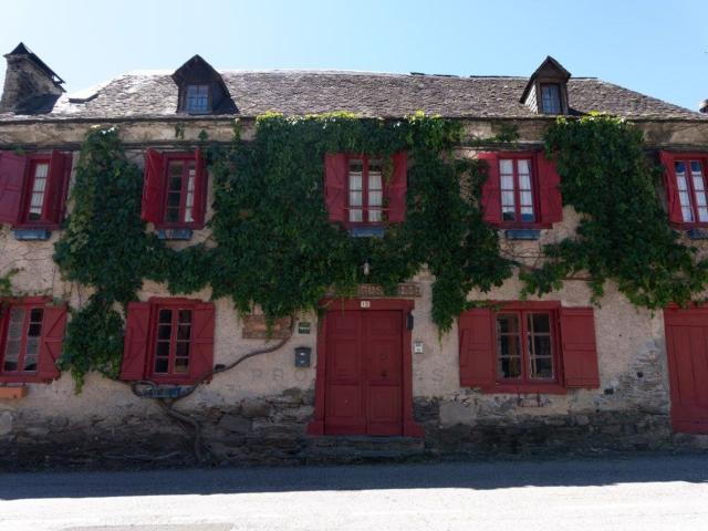 Chalet, Es Bórdes