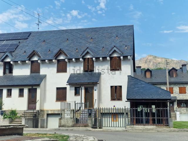 Chalet, Escarrilla
