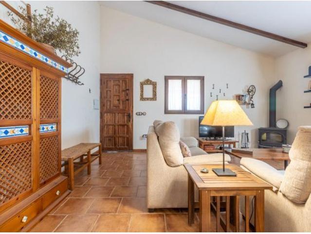 CHALET EXCLUXIVO JUNTO AL LAGO EN DEHESA CAMPOAMOR CASTILBLANCO DE LOS ARROYOS