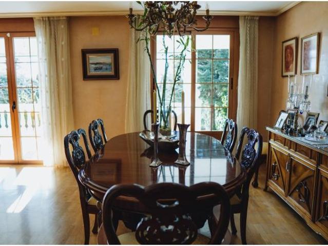Chalet exclusivo con jardín para disfrutar en familia