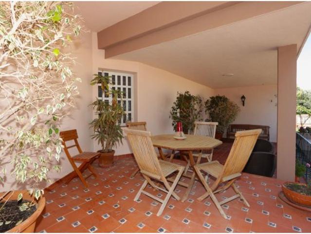 CHALET EXCLUSIVO EN PARCELA DE1.954 M2 EN EL PARQUE NATURAL DE TENTEGORRA CON PISCINA PRIVADA Y GRA