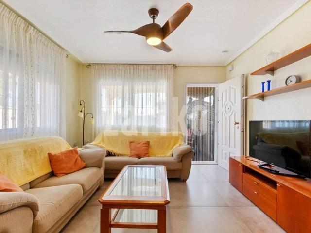 Chalet for rent in Torre de la Horadada