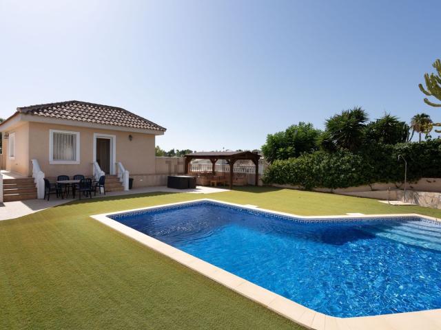 Chalet, Formentera del Segura