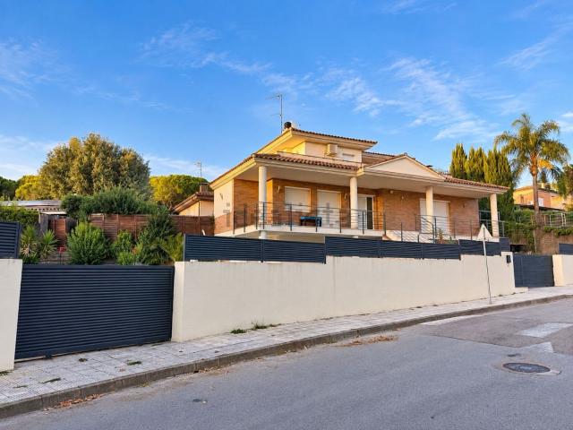 Chalet, Fornells de la Selva