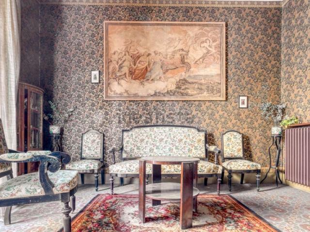 Chalet, Figueres