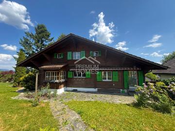 Chalet Flair mit traumhafter Gartenidylle
