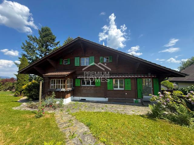 Chalet Flair mit traumhafter Gartenidylle