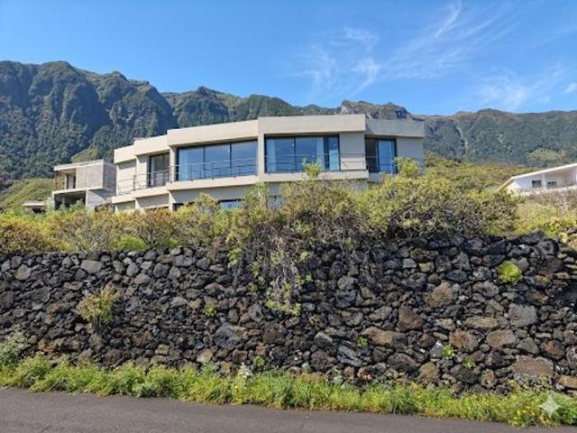 Chalet, Frontera