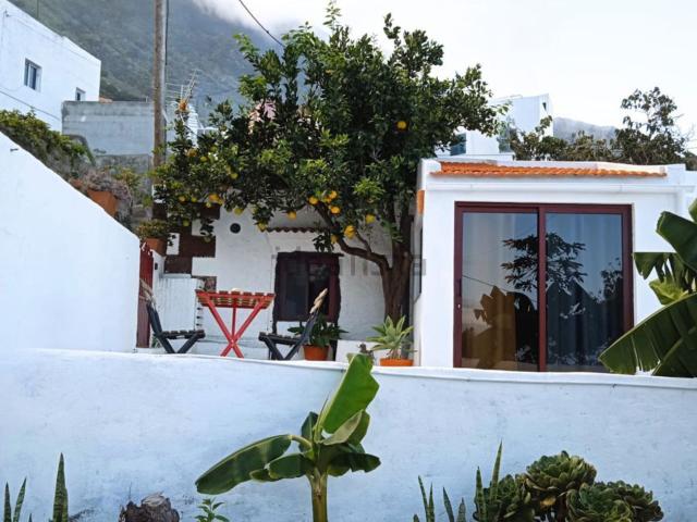 Chalet, Frontera