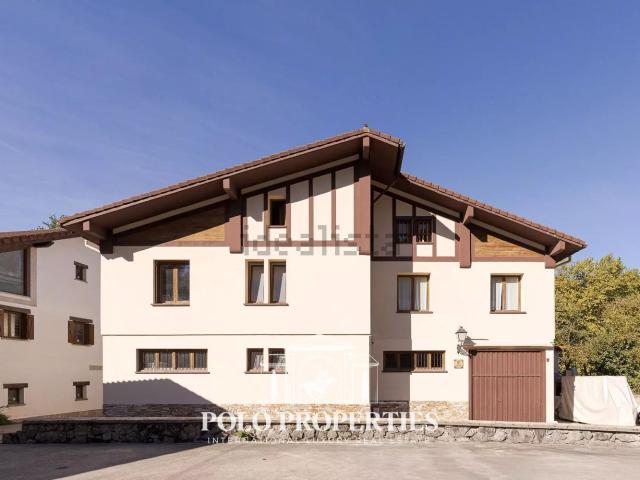 Chalet, Hernani