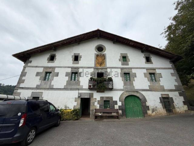 Chalet, Hernialde