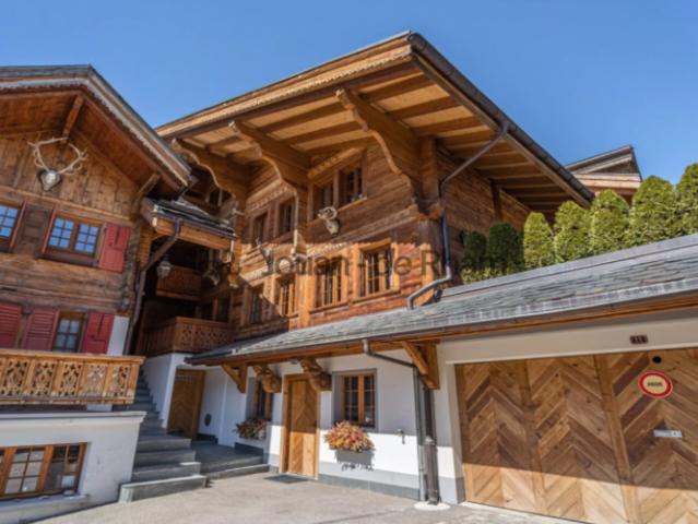 Chalet historique au coeur du village
