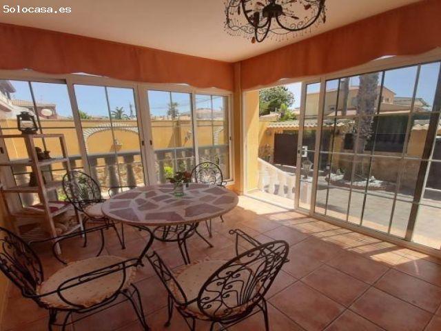 CHALET INDEPENDIENTE 6 DORMITORIOS 350 M2 CONSTRUIDOS PARCELA 400 M2
