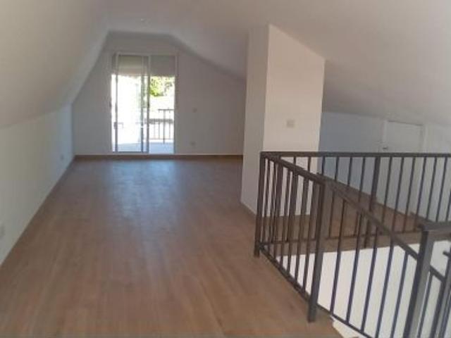 Chalet independiente a estrenar de obra nueva con vistas