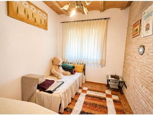 Chalet independiente con casa de invitados y parcela privada en Aljucer. Ideal para familias o inver
