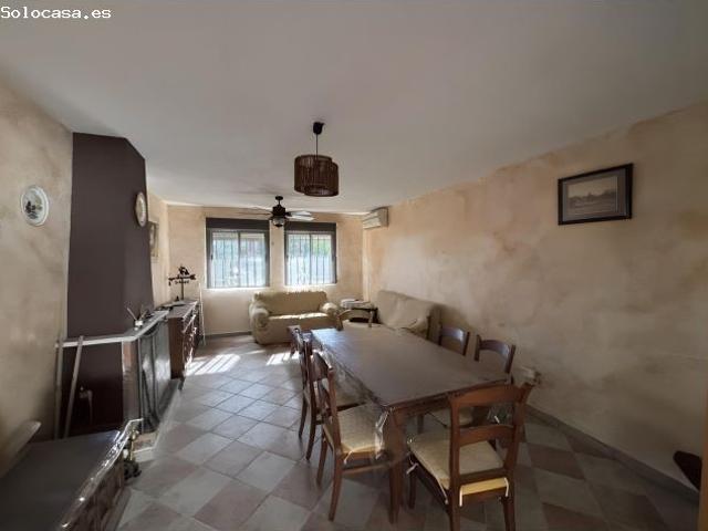 Chalet independiente con gran parcela en Urbanización Valle de San Juan
