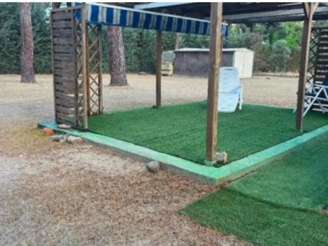 ? CHALET INDEPENDIENTE CON GRAN PARCELA Y PISCINA A 50 MIN DE MADRID