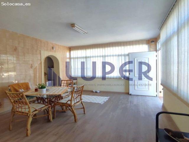 Chalet independiente con dos viviendas en parcela urbana de 2.000 m2