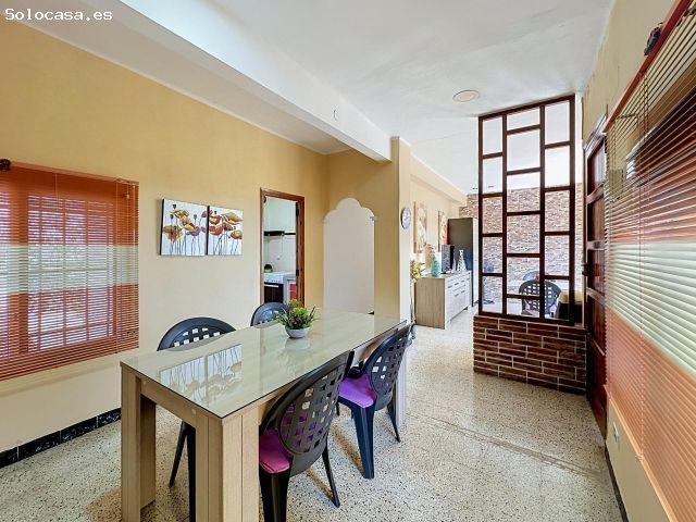Chalet independiente con jardín, piscina y vistas despejadas en San Patricio Alginet