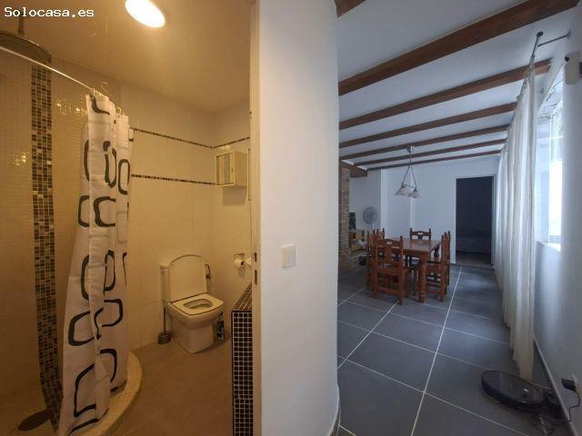 CHALET INDEPENDIENTE CON PISCINA Y AMPLIA PARCELA