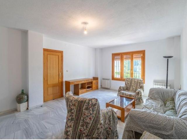 CHALET INDEPENDIENTE CON PISCINA EN URB. SAN JAVIER, HIJAR