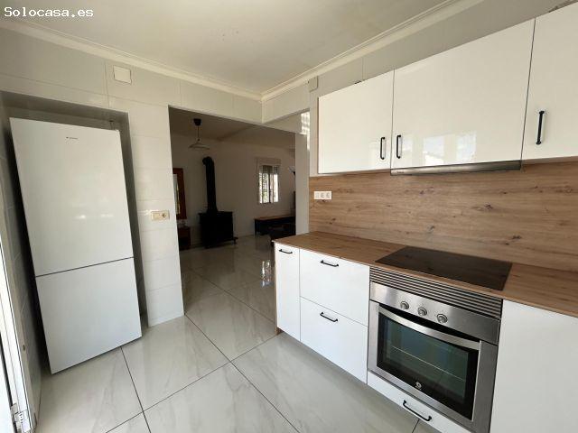 Chalet independiente con piscina privada y terrazas en La Eliana