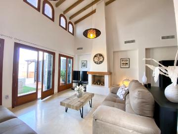 Chalet independiente con piscina privada