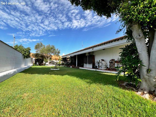 CHALET INDEPENDIENTE DE 4 DORMITORIOS EN VILLA ANTONIA
