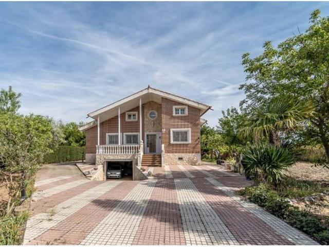 Chalet Independiente en Tudela De Duero