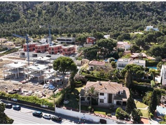 CHALET INDEPENDIENTE EN VISTAHERMOSA
