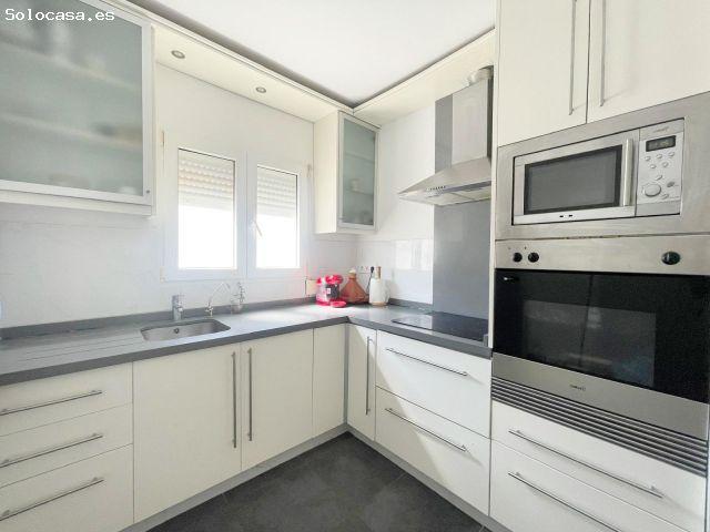 Chalet independiente en zona La Pedrera con piscina privada y vistas al Montgó