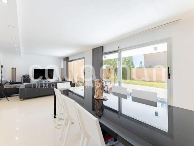 Chalet Independiente en Campolivar