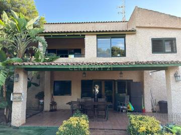 Chalet independiente en Calicanto – C/ Río Alberche nº16 – Parcela de 1.000 m² con piscina y jardín