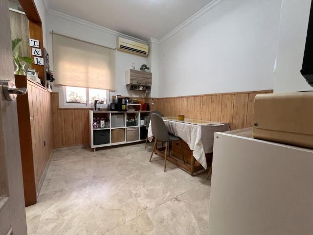 Chalet independiente en Olivar de Quintos: amplitud, luz y confort junto al metro