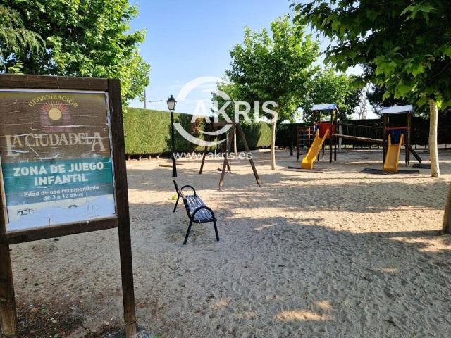 Chalet Independiente en Olias Del Rey