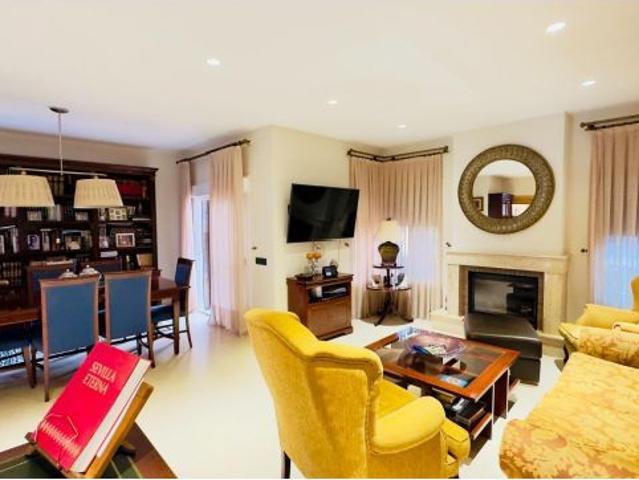 Chalet independiente en parcela de 1.500 m2 en Santa Genoveva