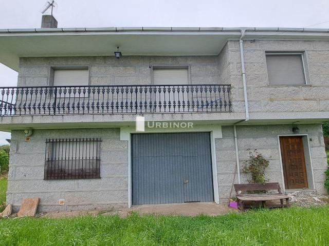 CHALET, independiente, en piedra gallega  a 10 minutos XINZO LIMIA