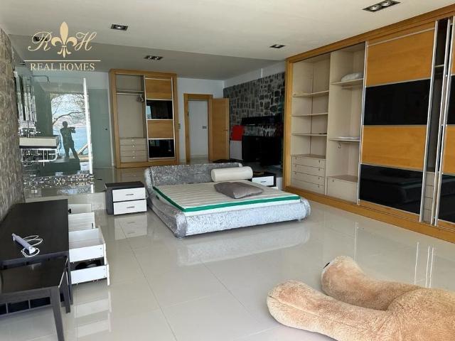 Chalet independiente en primera linea del Albir