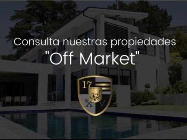 Chalet independiente Gorraiz de 750m2. Con vistas al golf. Piscina