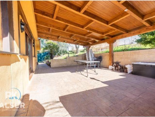 ? Chalet independiente para vivir y soñar en Urbanización Caraquiz Uceda – Guadalajara ?