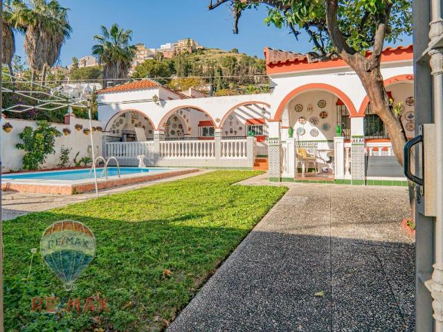 Chalet individual en venta, Torre de Benagalbón, Málaga