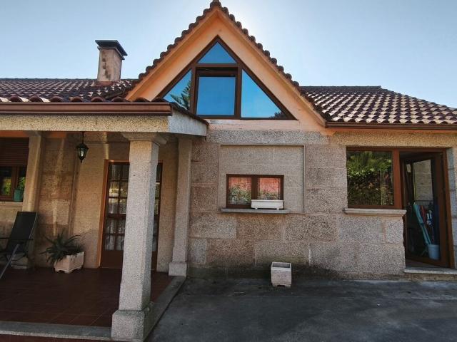 Chalet individual en venta, Tui, Pontevedra