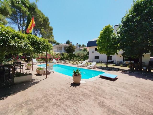 Chalet individual en venta, Campo Real, Madrid