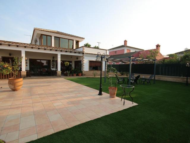 Chalet individual en venta, Lepe, Huelva