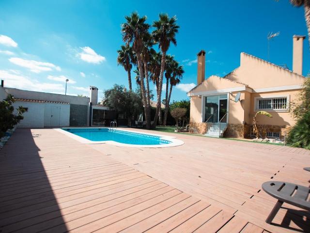 Chalet individual en venta, L'Horta, Alicante/Alacant