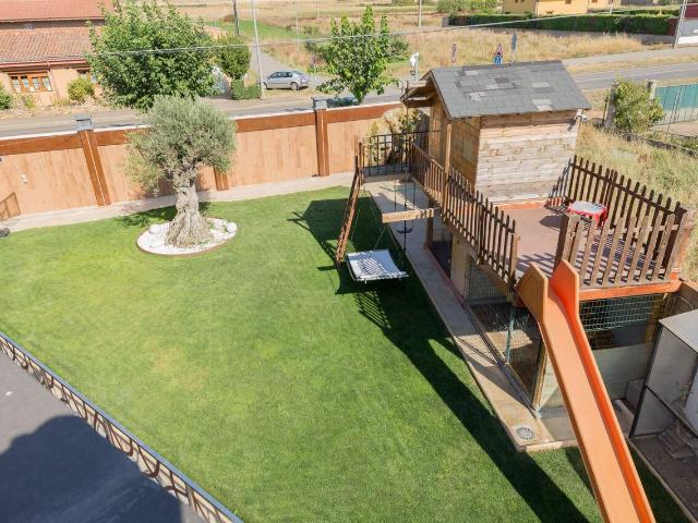 Chalet individual en venta, Marialba de la Ribera, León