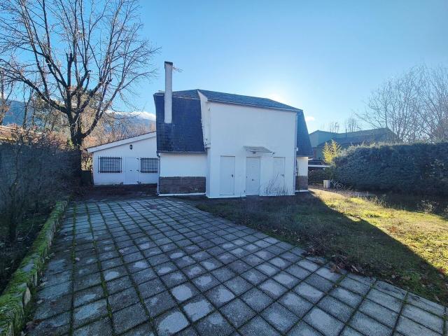 Chalet individual en venta, Navaluenga, Ávila