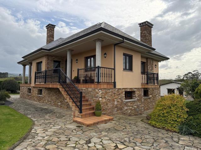 Chalet individual en venta, Serantes, Asturias