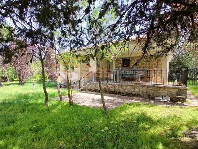CHALET INDIVIDUAL en PELAYOS DEL ARROYO Segovia de 3 DORMITORIOS y GRAN JARDÍN