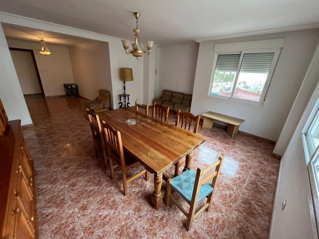Chalet, Ibi